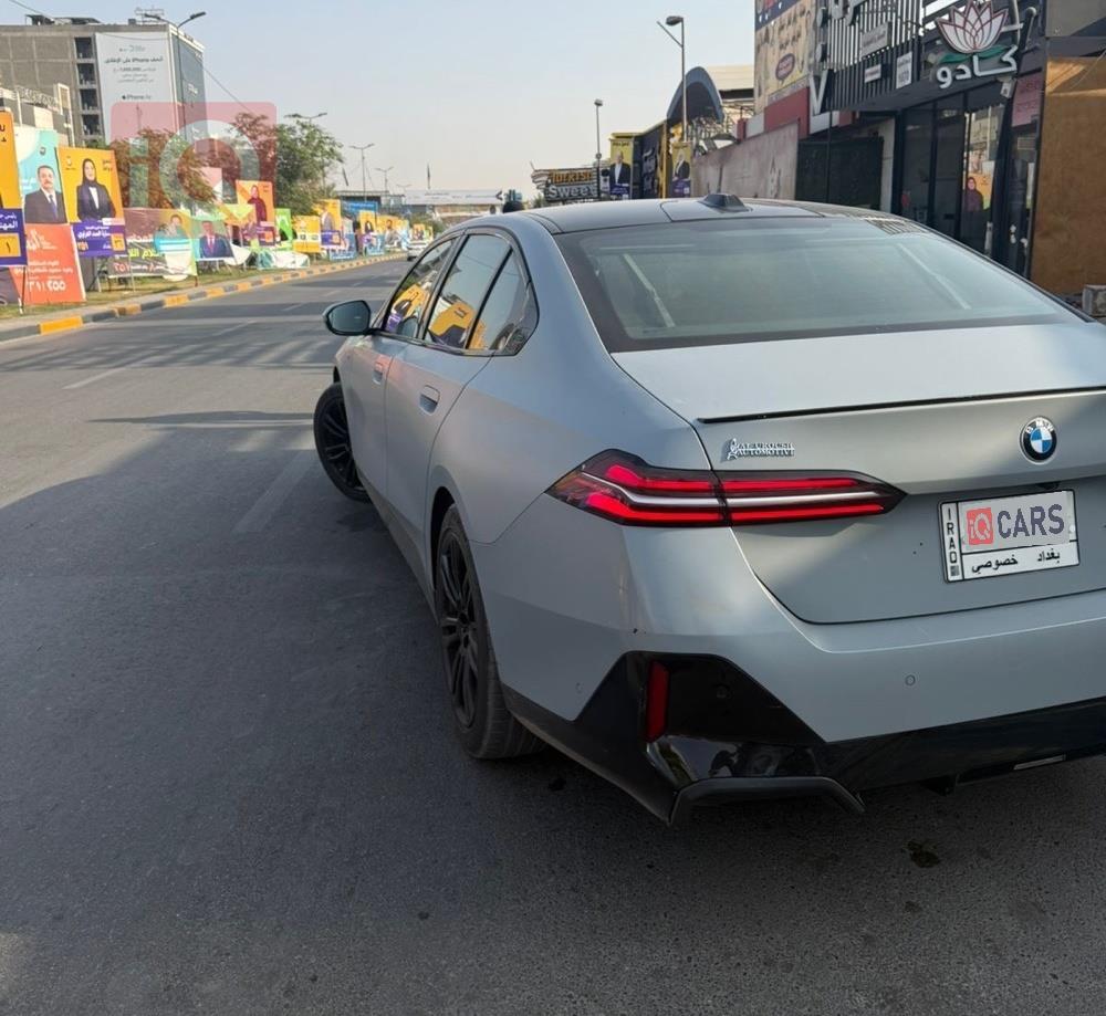 بی ئێم دەبڵیو سیریەس 5